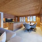 Apartment Secret Place 1st Floor With Jacuzzi Lenk im Simmental